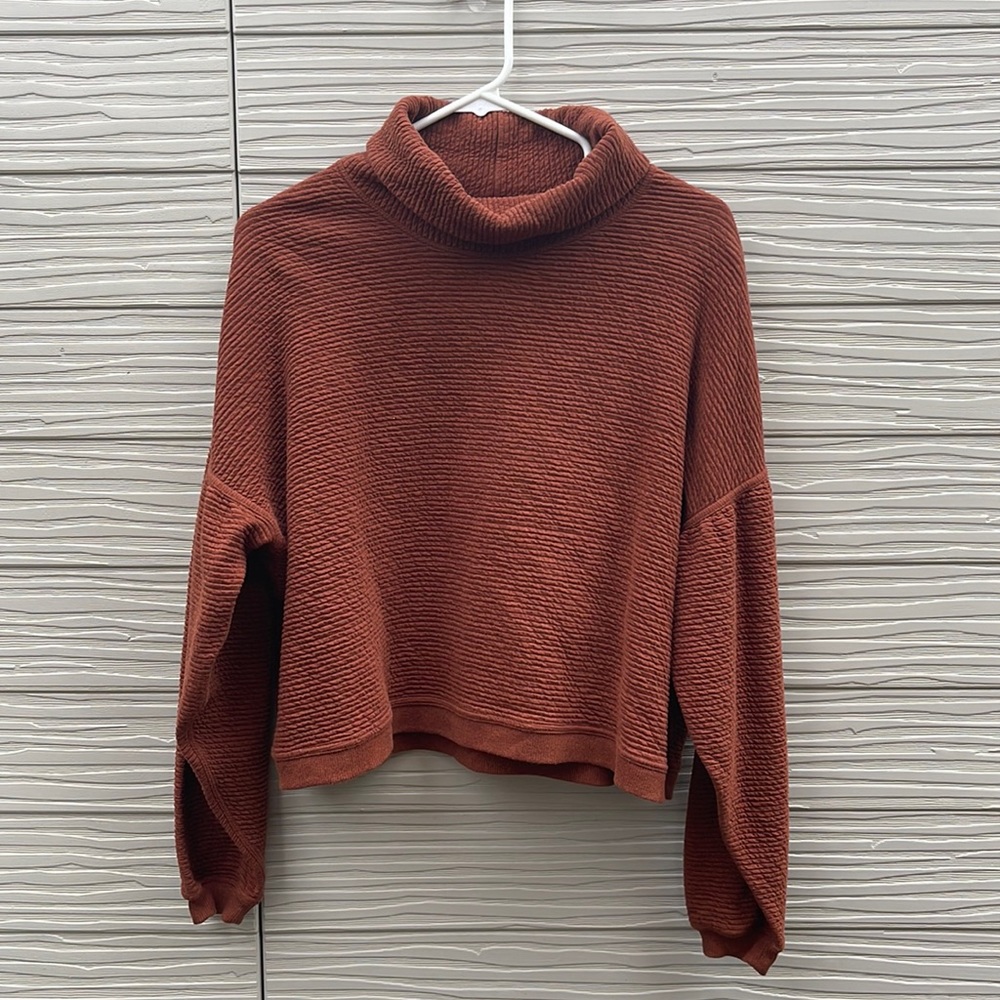 Lululemon sweater